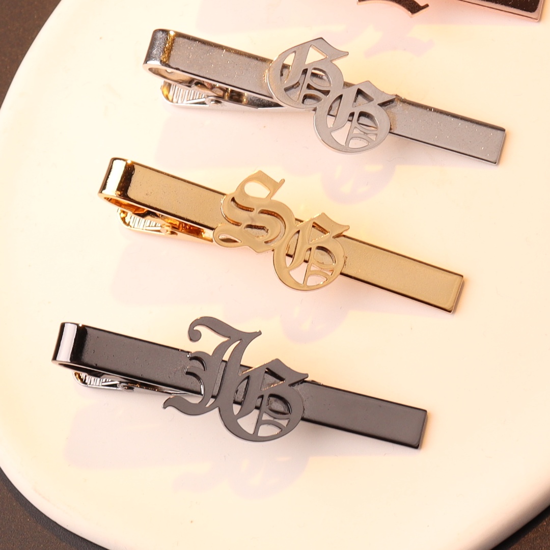 カスタム名イニシャルネクタイクリップ男性用結婚式ネクタイネク - Tie Clip Silver のレビューと価格