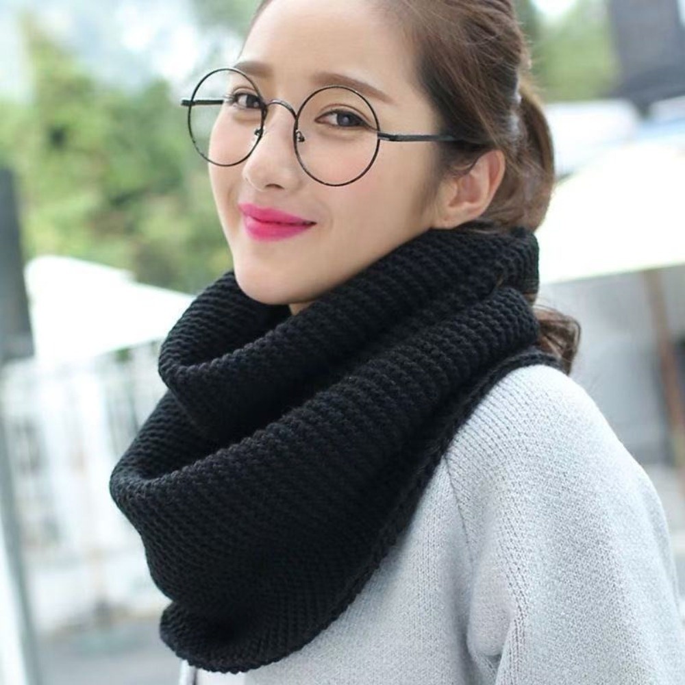 無地のインフィニティループスカーフ 通気性のある厚手のネック - Infinity Scarf Knit のレビューと価格